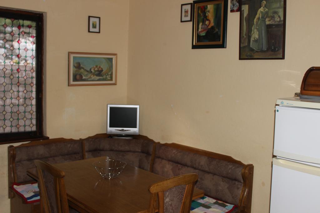 Apartments Mijuskovic Долни Морин Екстериор снимка