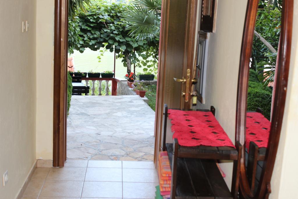 Apartments Mijuskovic Долни Морин Екстериор снимка